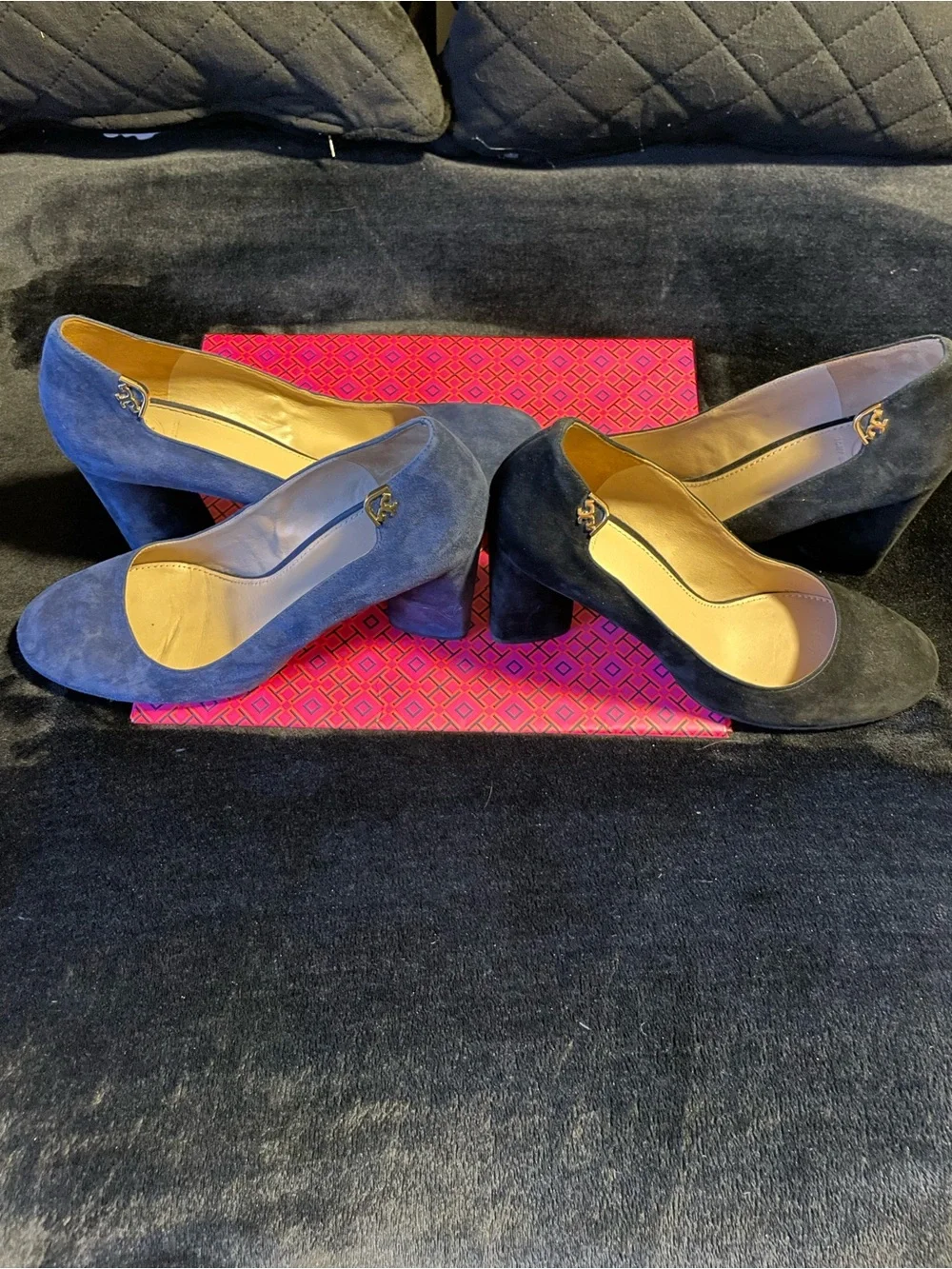 2 pairs Tory Burch Suede Round-Toe Pumps in Black and Blue 8.5 size